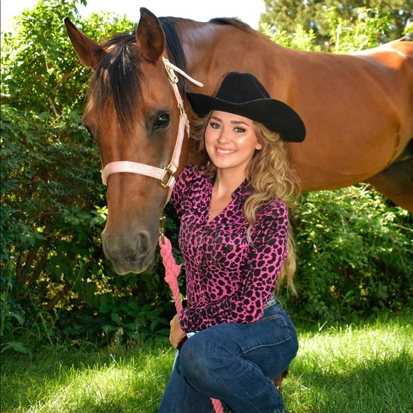 Meet your Posher, Rileigh - Picture 1 of 7